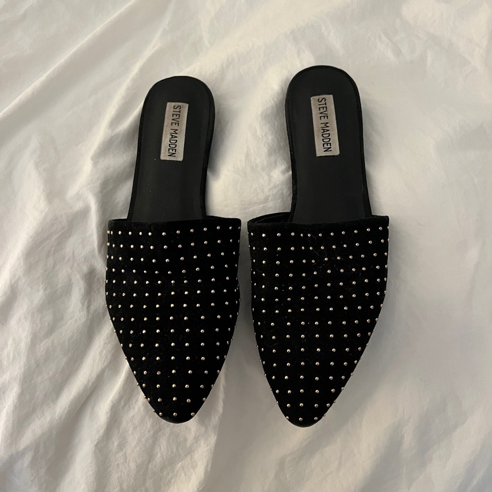 Steve Madden studded slip ons. Size 9
